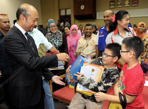 KD07_02092013_MB_BUKU