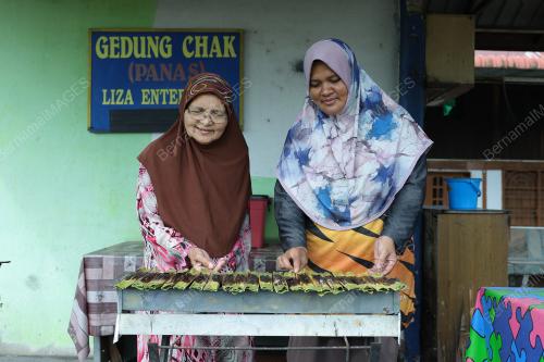 KUIH GEDUNG CHAK