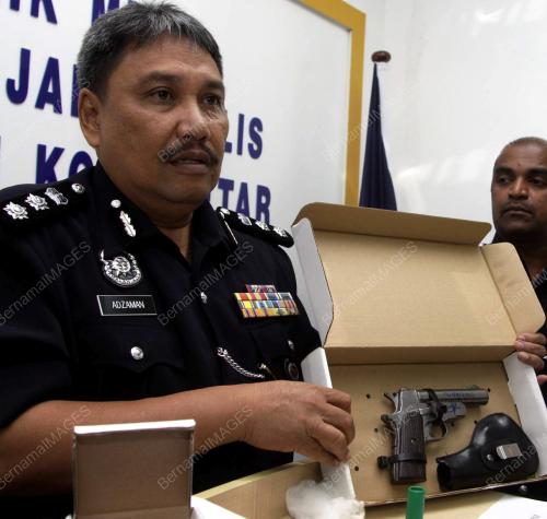 KD07_04072013_POLIS_PISTOL