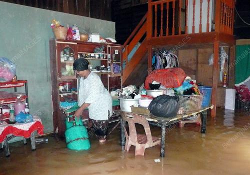 KD07_08032012_BANJIR_CHANGLUN