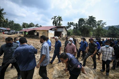 DATUK SERI HAMZAH ZAINUDDIN