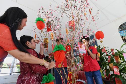 PERSIAPAN TAHUN BARU CINA