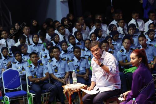 DATUK SERI SAIFUDDIN NASUTION ISMAIL