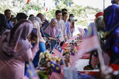 DATUK SERI DR WAN AZIZAH WAN ISMAIL