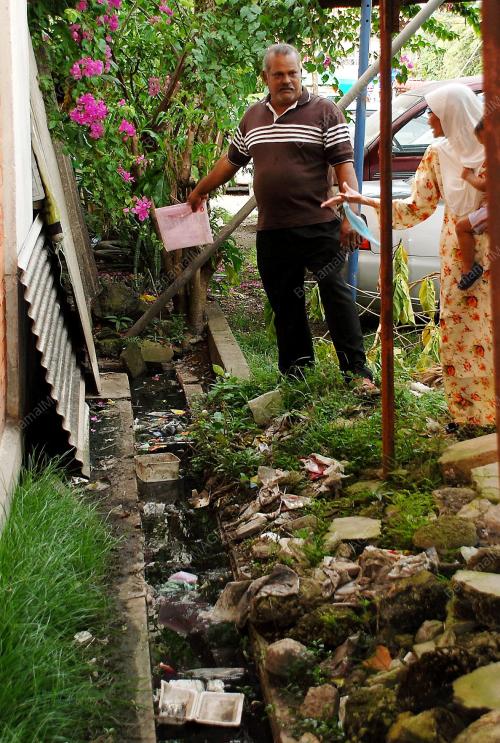 KD07_11012011_FLAT_SAMPAH