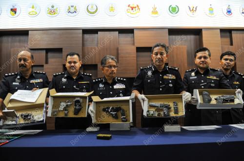 KD07_12082015_POLIS