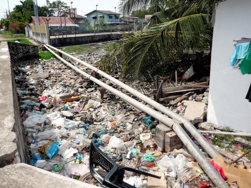 KD07_18022011_SUNGAI_SAMPAH