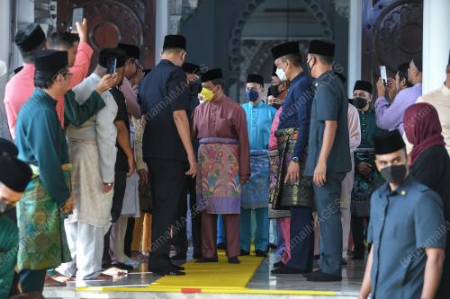 SULTAN KEDAH SOLAT RAYA