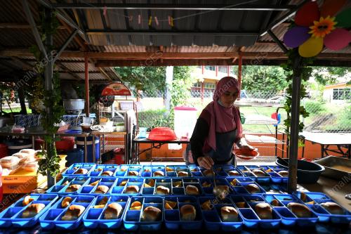 KEMBALI KE SEKOLAH