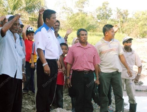 KD07_24012011_BANTAHAN_PASIR