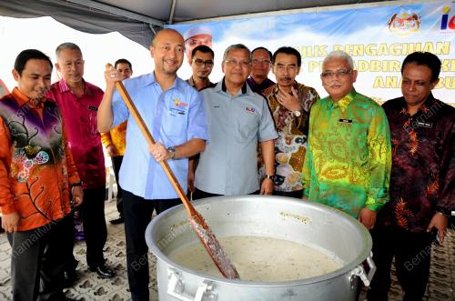 KD07_24072014_MUKHRIZ_BUBUR