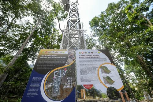 SISTEM AMARAN AWAL BENCANA GEOLOGI ALIRAN (EWS)