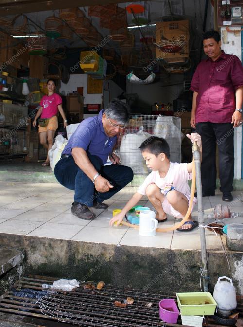 ZAINUDDIN MAIDIN