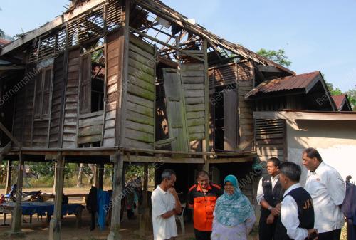 KD07_28022011_RUMAH_UZUR