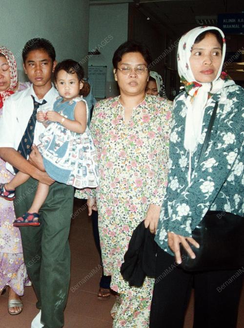 KD08-04_02_2001MELAWAT_SUAMI_19012016