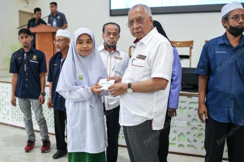 DATUK ZAMRI YAAKOB