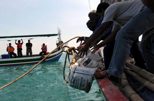 TUAS BULUH DIJADIKAN TUKUN TIRUAN