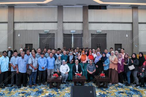 DATUK FAHMI FADZIL