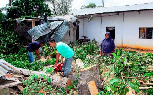 KD08_11042013_RUMAH_ROSAK