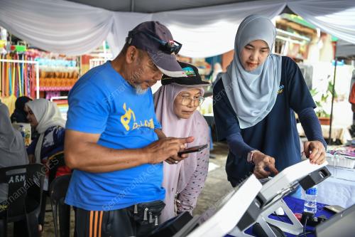 SURUHANJAYA KOMUNIKASI DAN MULTIMEDIA MALAYSIA