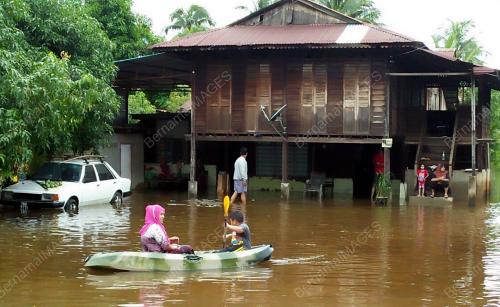 KD08_12072016_BANJIR