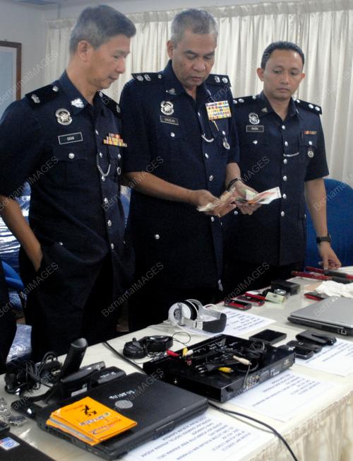 KD08_13082012_POLIS_TUMPAS