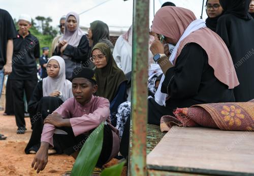 ANGGOTA FRU KEBUMI
