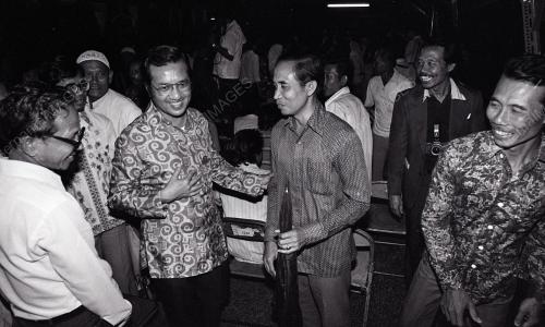 DR. MAHATHIR MOHAMAD