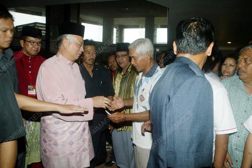 MOHD NAJIB TUN ABDUL RAZAK