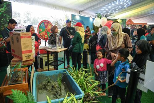 KARNIVAL USAHAWAN DESA