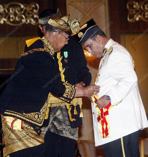 SULTAN ABDUL HALIM MU'ADZAM SHAH
