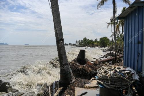 HAKISAN PANTAI TANJUNG DAWAI