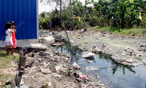 KD08_18022011_SUNGAI_SAMPAH