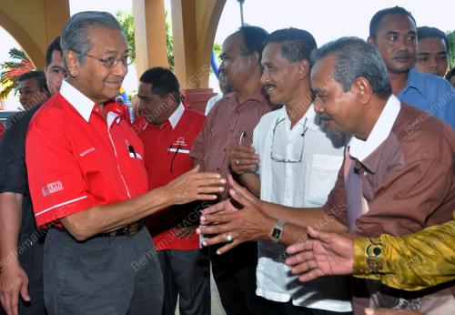 KD08_20052012_MAHATHIR_CANTAS