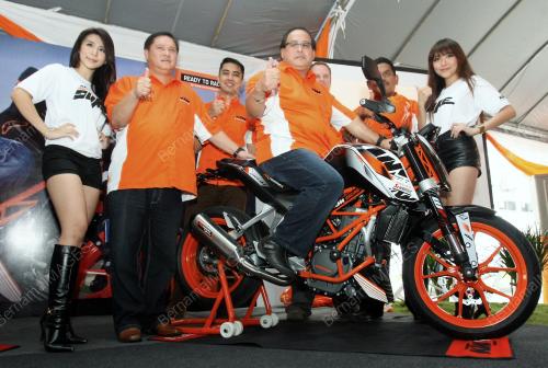 KD08_20102013_KTM390