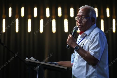 DATUK SERI MAHDZIR KHALID