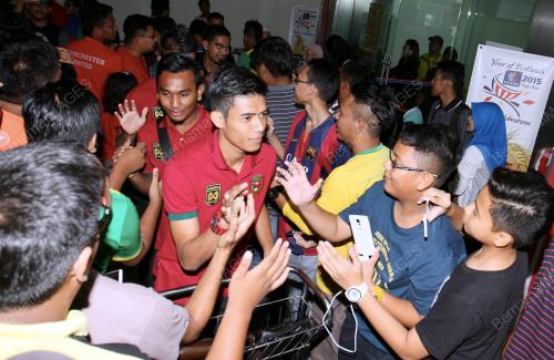 KD08_22082015_PIALA