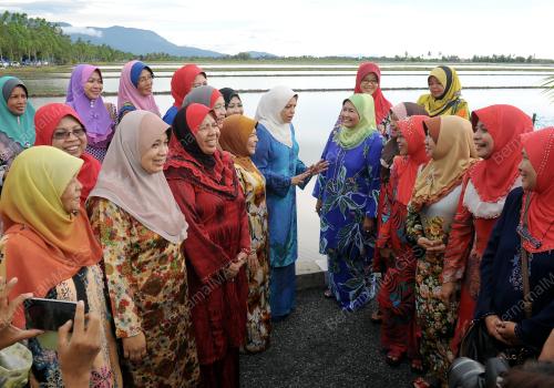 KD08_22102013_WANITA_UMNO