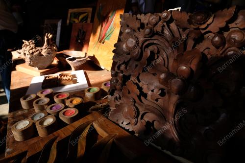 KD08_22102018_WOOD_CARVING