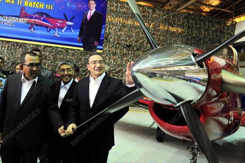 KD08_27072016_PESAWAT