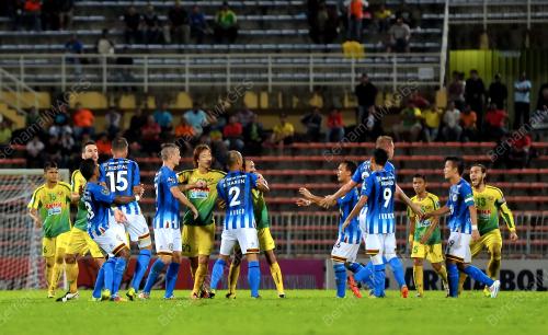 KD08_27082014_BOLA