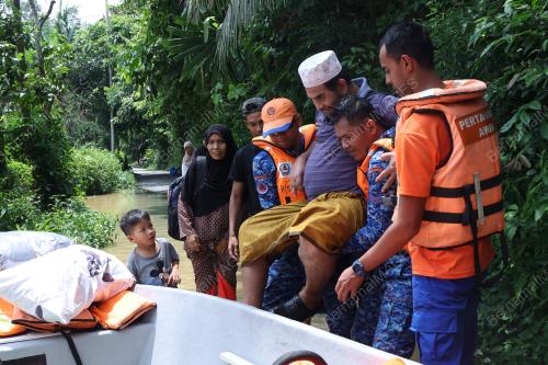 BANJIR DI POKOK SENA