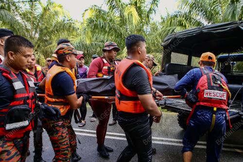 DUA BERANAK HANYUT