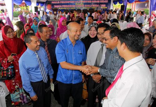 KD08_28102013_PRK_MUKHRIZ