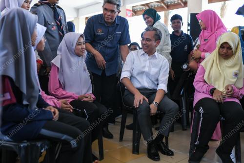 FAHMI FADZIL