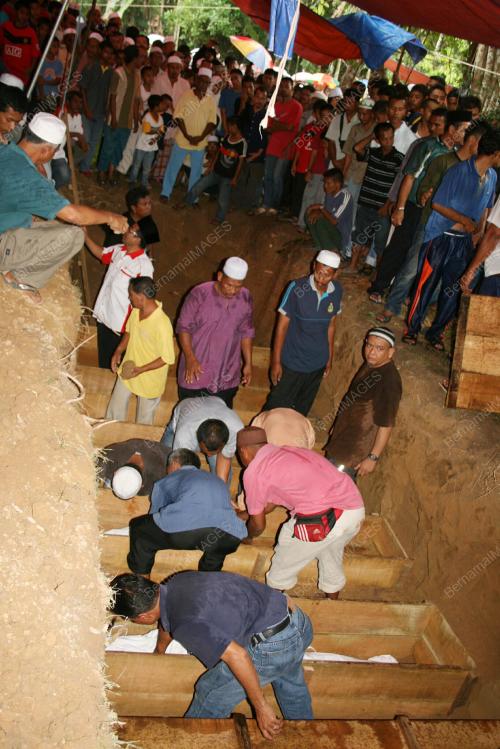 TUJUH JENAZAH DISEMADI