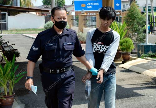 LANGGAR PERINTAH KAWALAN PEGERAKAN