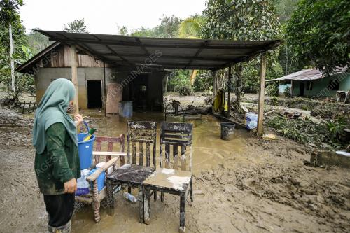 BANJIR BALING