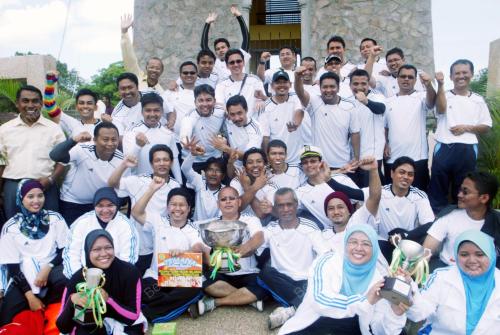 JUARA PERAHU NAGA