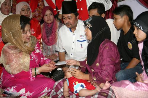 DATIN SERI ROSMAH MANSOR